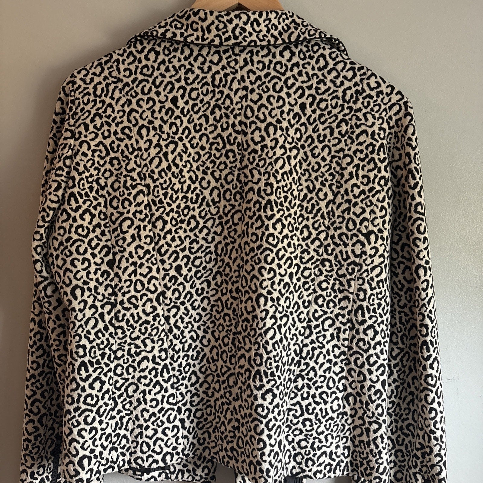 Valerie Bertinelli leopard print blazer Size Large