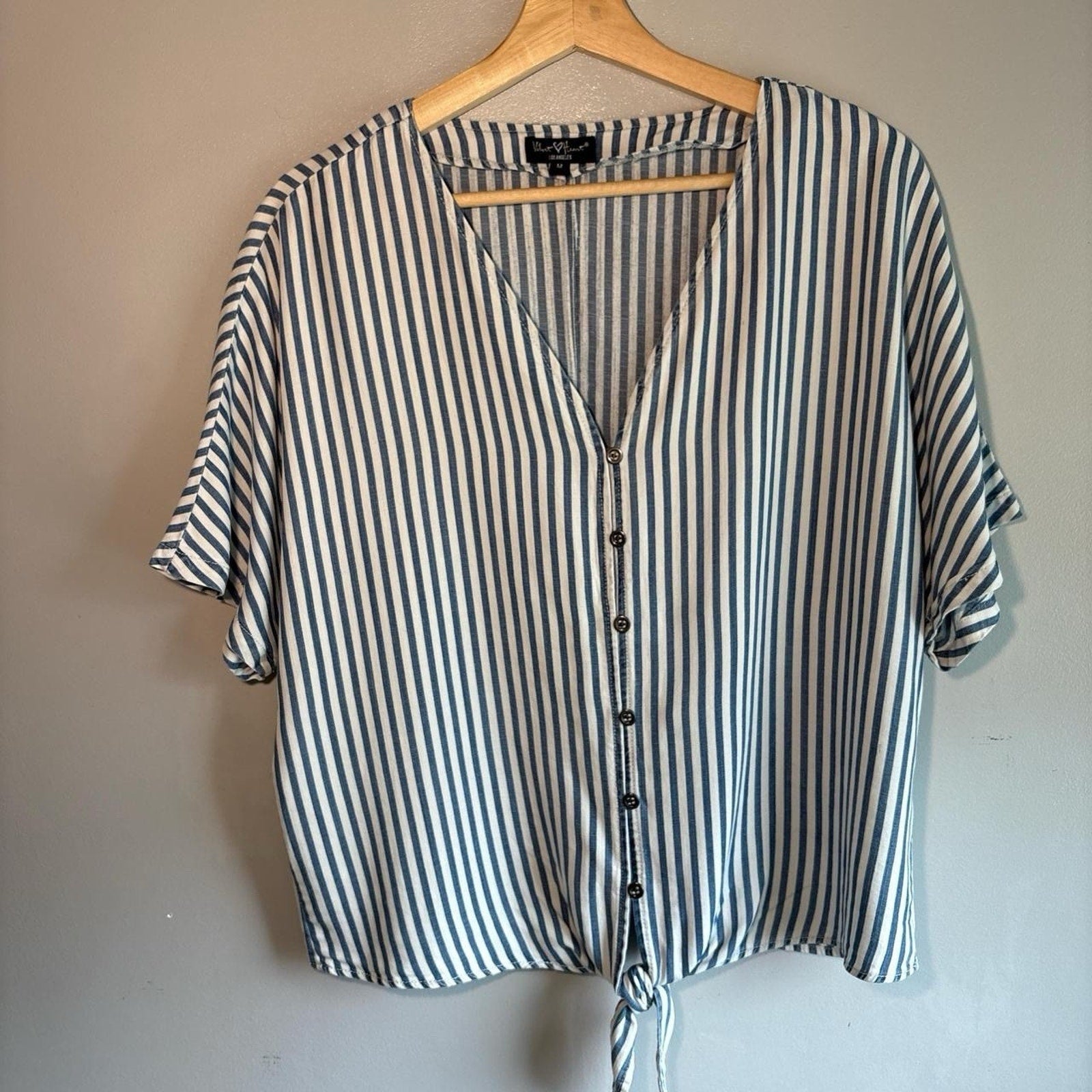 Women’s Blouse Brand Velvet Heart Linen Style Striped Tie Front Size Medium