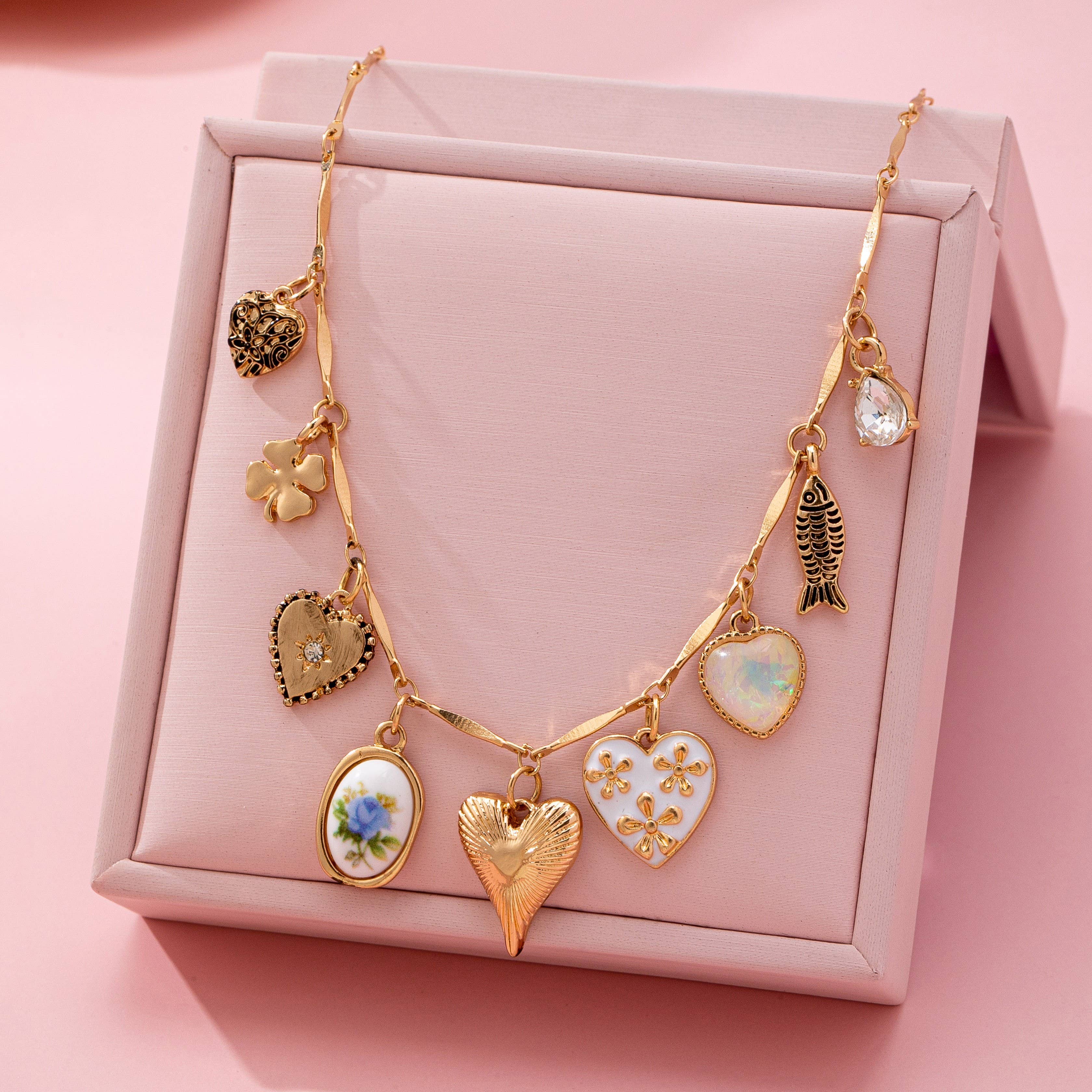 CHARM NECKLACE-HEARTS PORCELAIN FISH RHINESTONE |  GOLD
