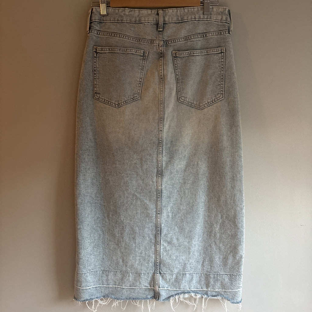 Gap Denim Jean Midi Skirt Frayed Hem Sz 4/27” Light Wash