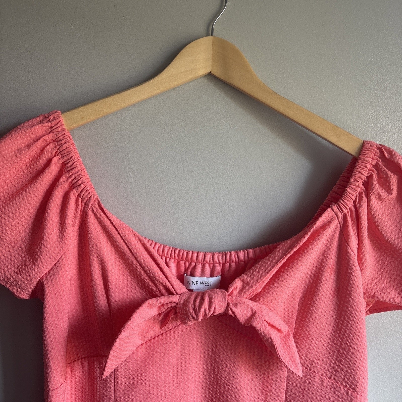 NINE WEST Women's Minka dress size 10 color coral salmon