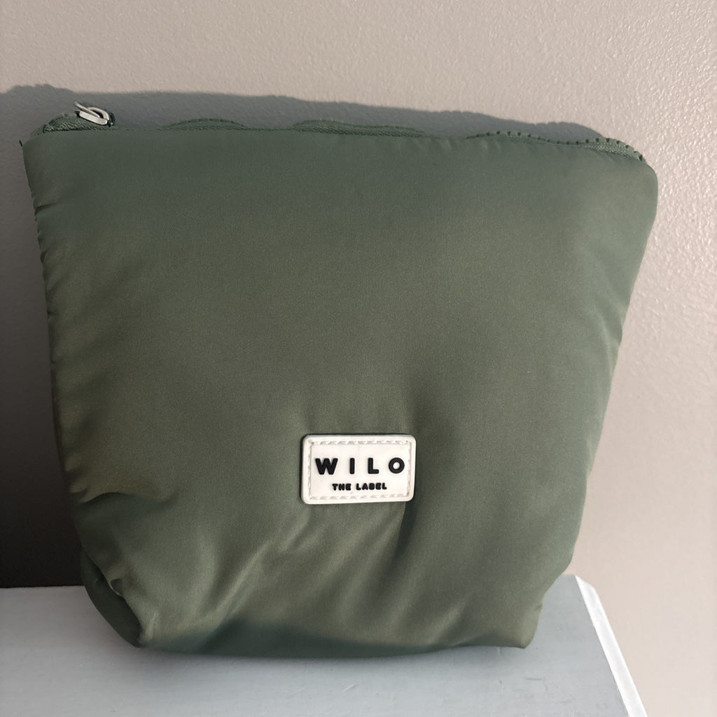 WILO THE LABEL Women’s Beige Puffer Pouch Bag With Handle & Sunglasses Pouch!