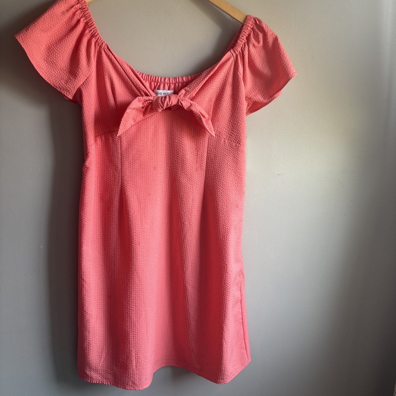 NINE WEST Women's Minka dress size 10 color coral salmon