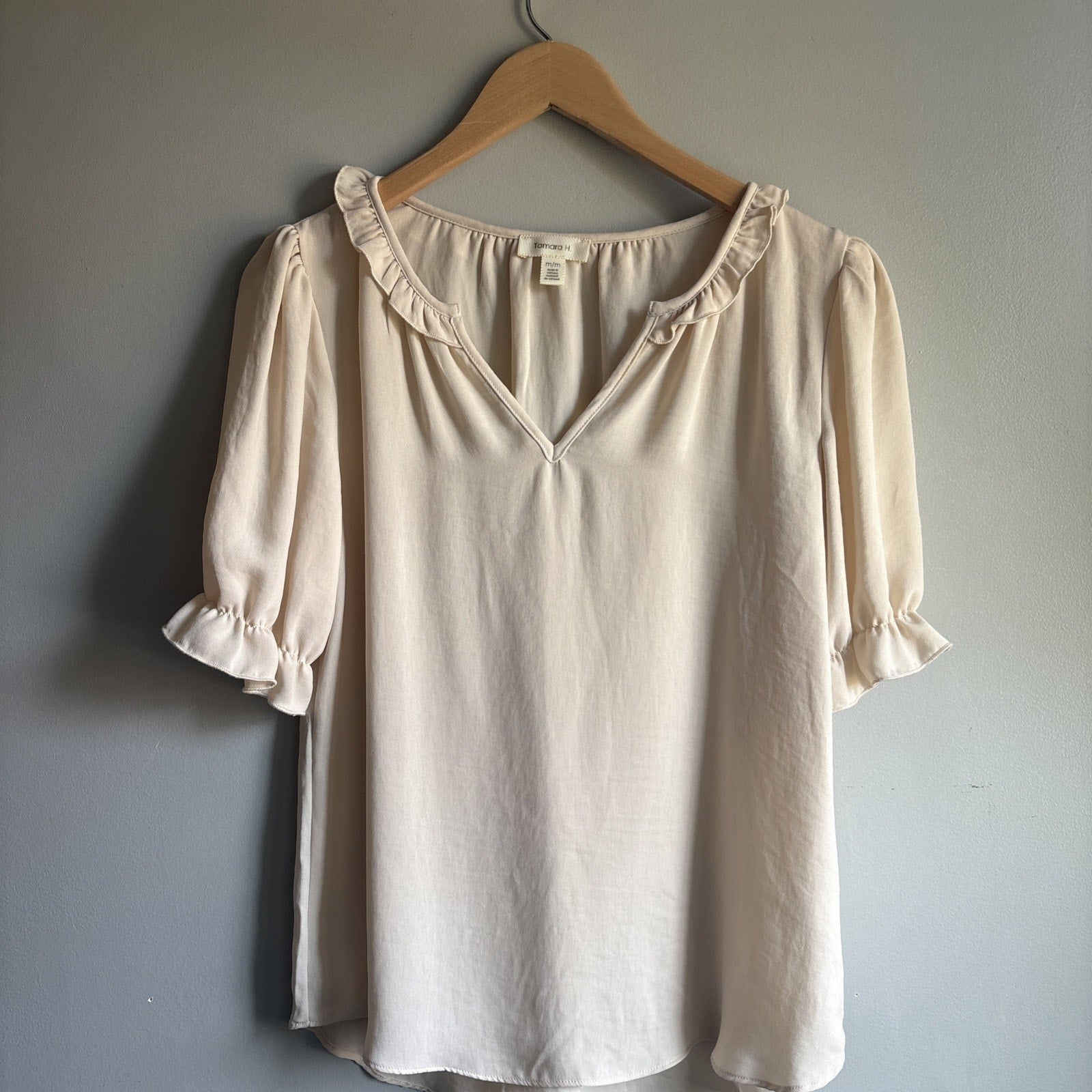 Tamara H. Womens V-neck ivory cream Ruffle Blouse Pink Size M