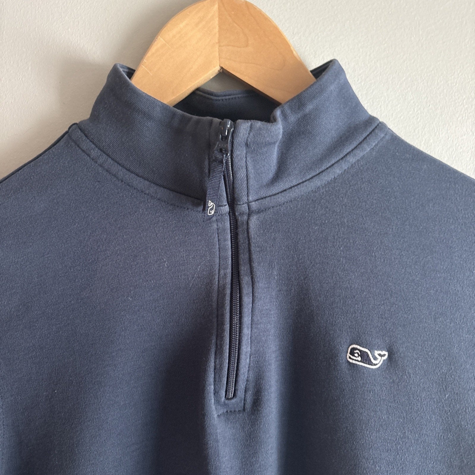 Vineyard Vines Boys 1/4. Zip Solid Whale Shirt in Vineyard Navy Size Large 16