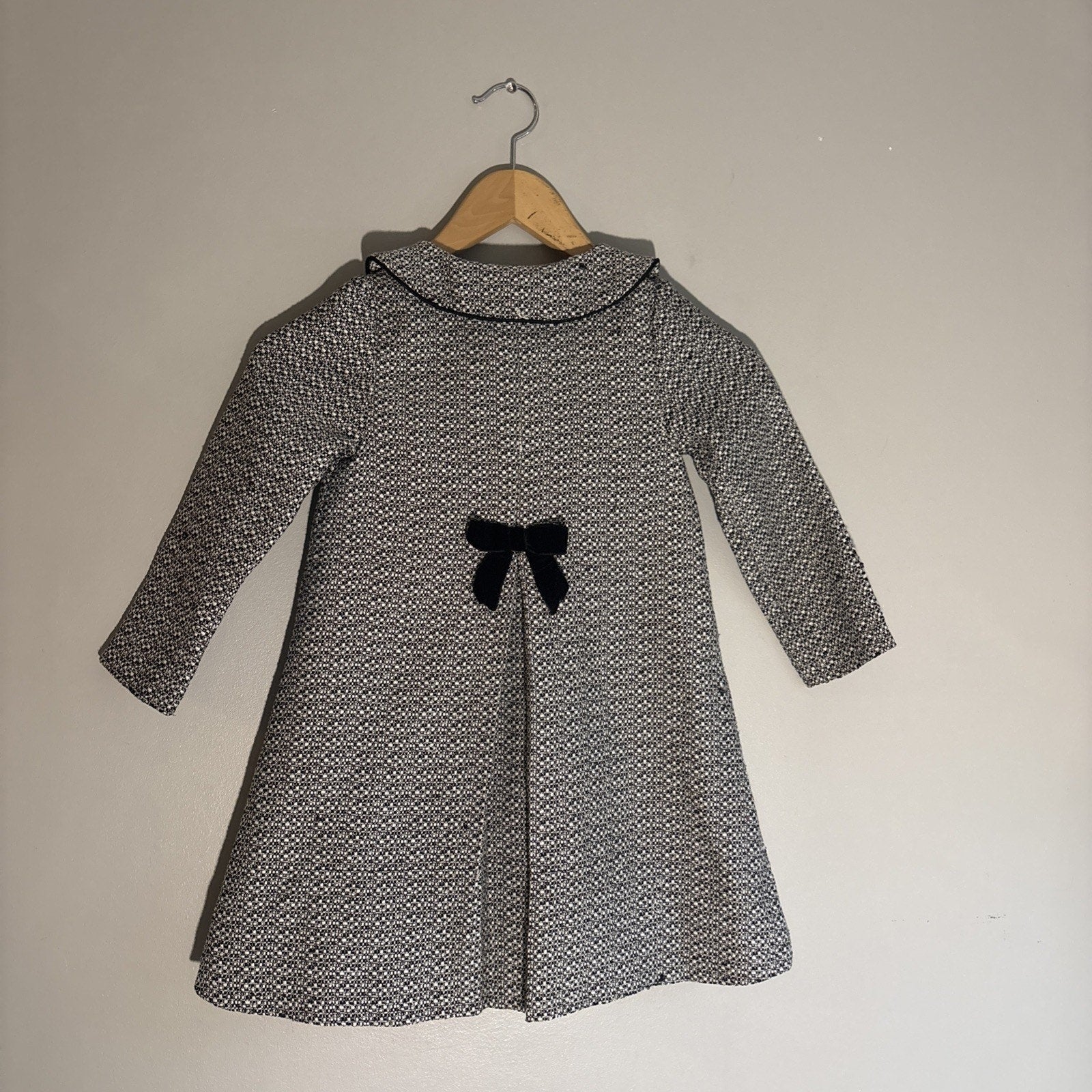 Vintage BONNIE JEAN TODDLER Coat Black Tweed, Velvet Bows. Lightweight. ￼Sz 4T