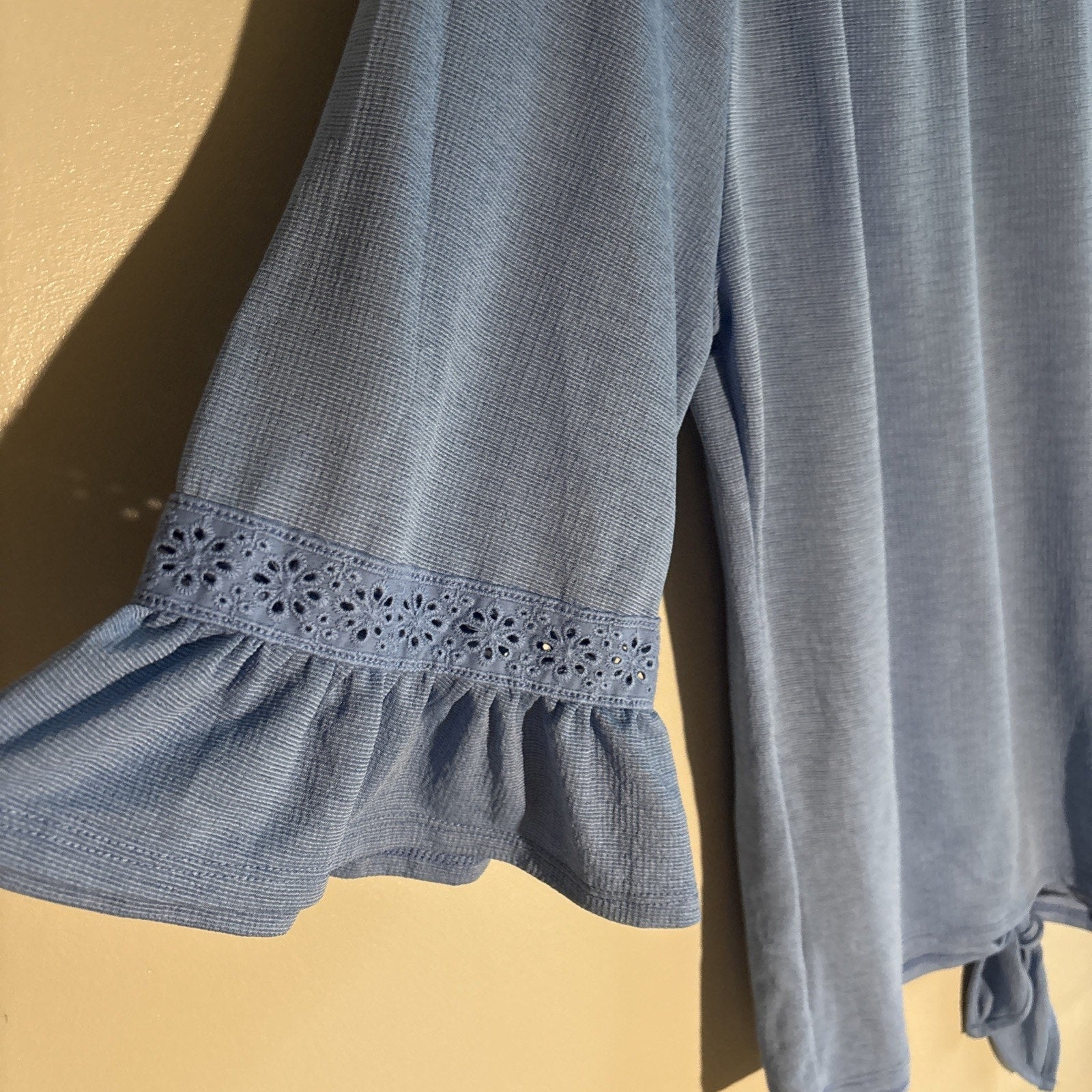 Blue Women’s Blouse Tie Front Ruffle Sleeves 3/4 Size L Free Shipping