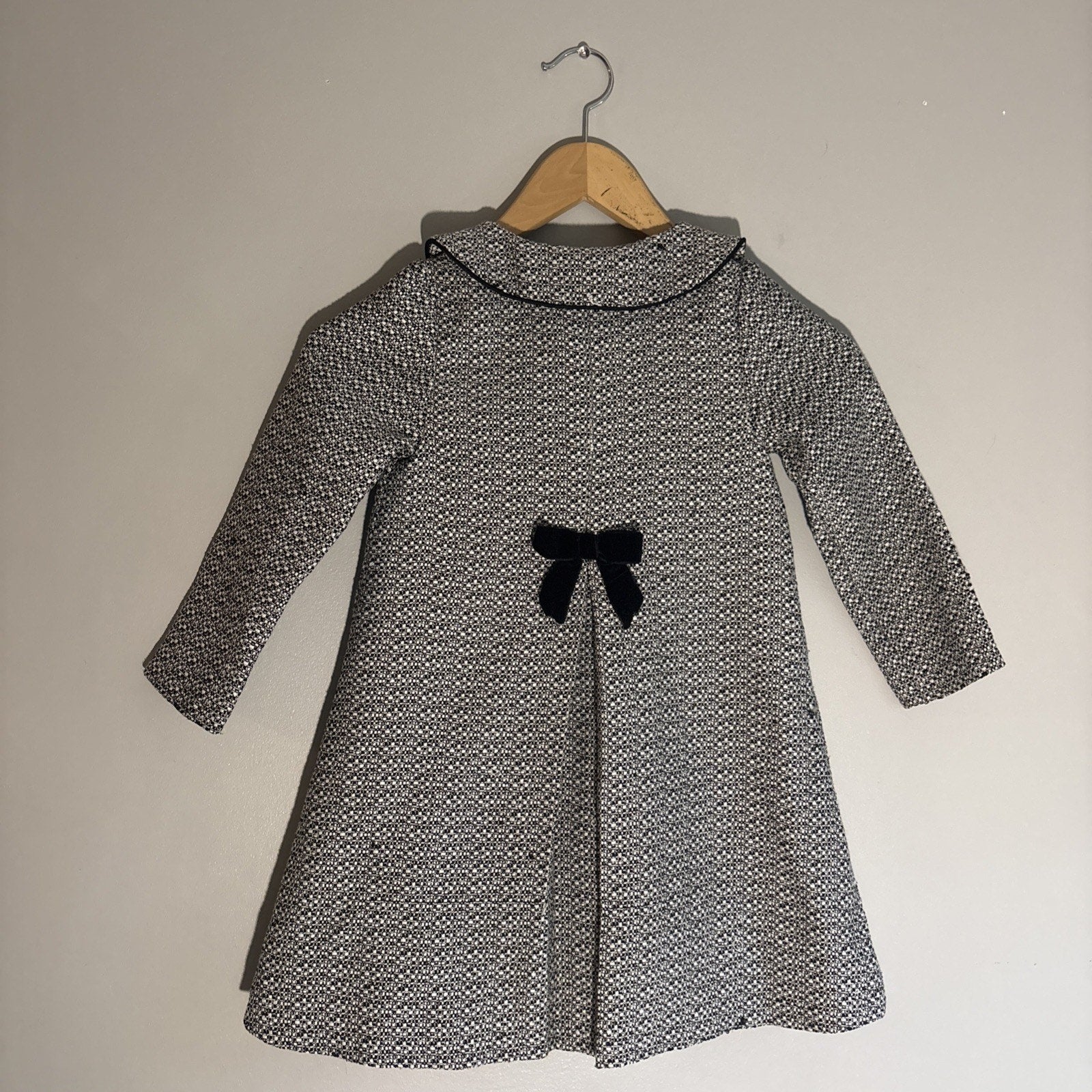 Vintage BONNIE JEAN TODDLER Coat Black Tweed, Velvet Bows. Lightweight. ￼Sz 4T