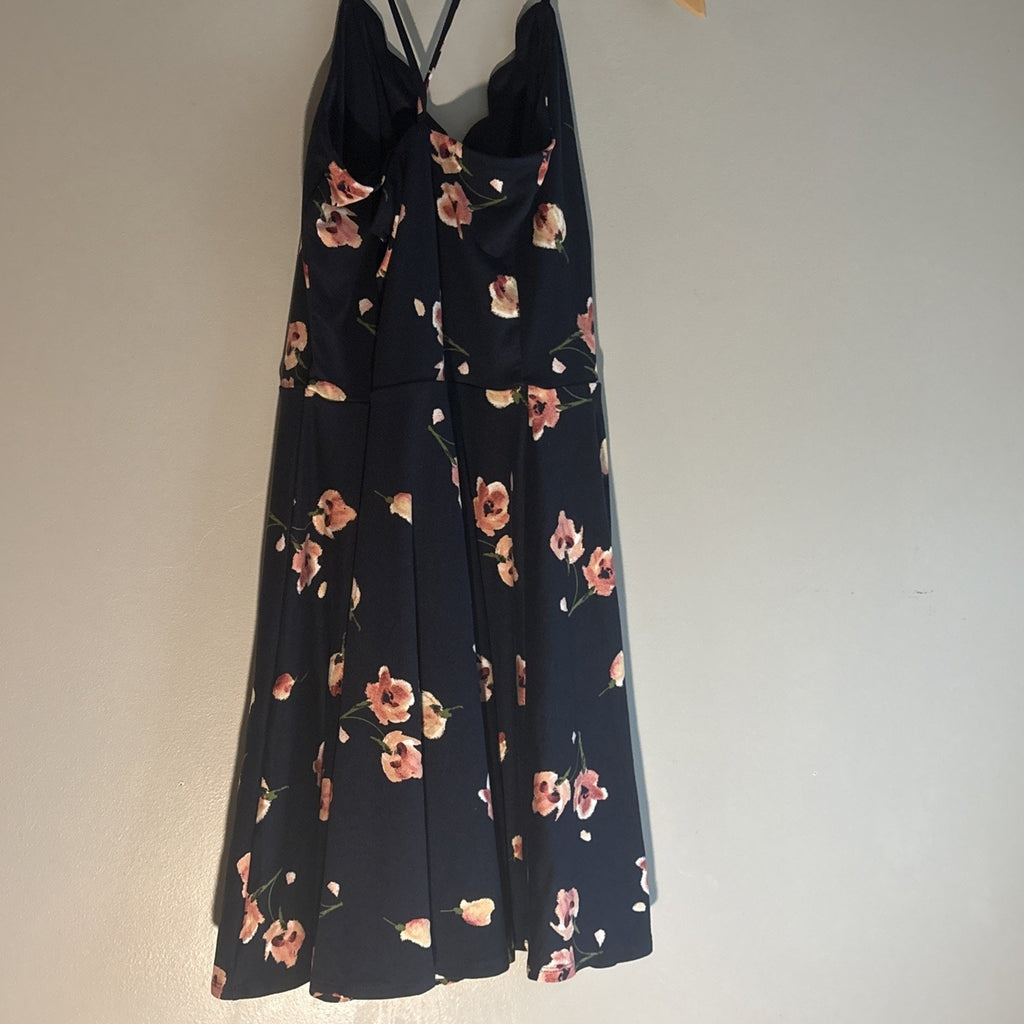 NWT The General Good Women’s Floral, Navy Sundress Scalloped Size Large