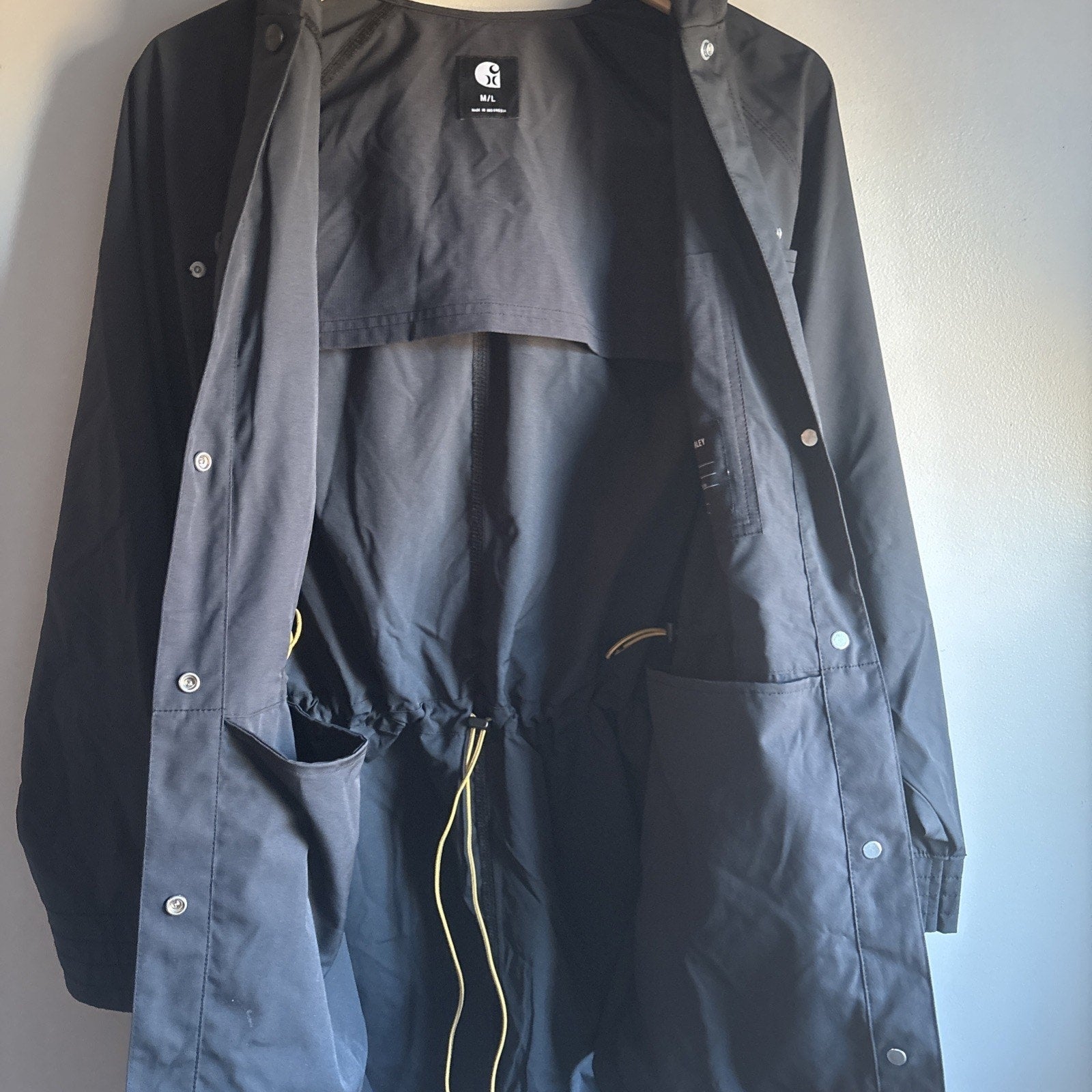 Hurley x Carhartt Phantom Durable Water Repellent Hooded Jacket Black M/L
