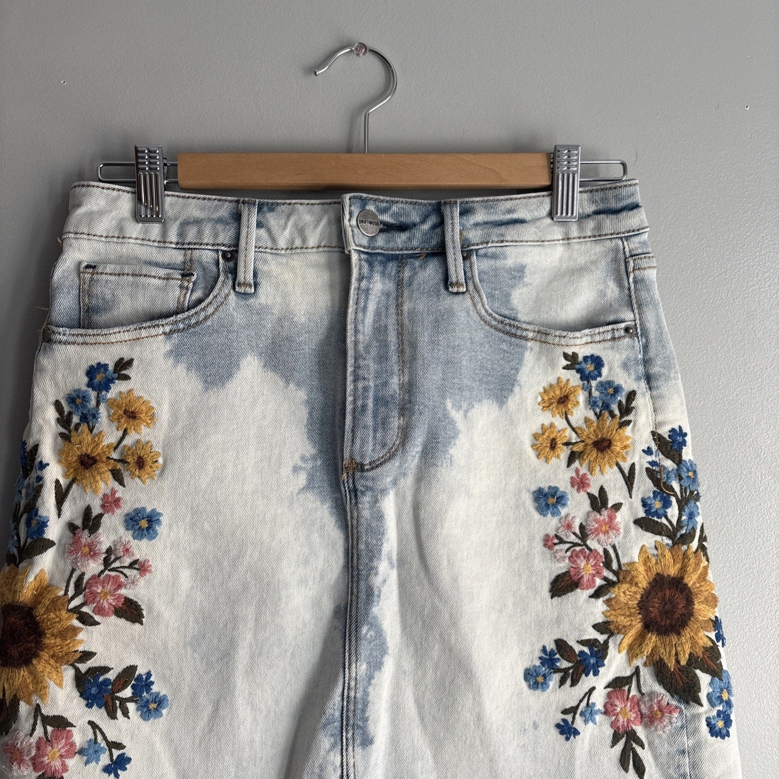 Driftwood Ruby Blue Denim Embroidered mini skirt sz 27 Free People Anthroplogie