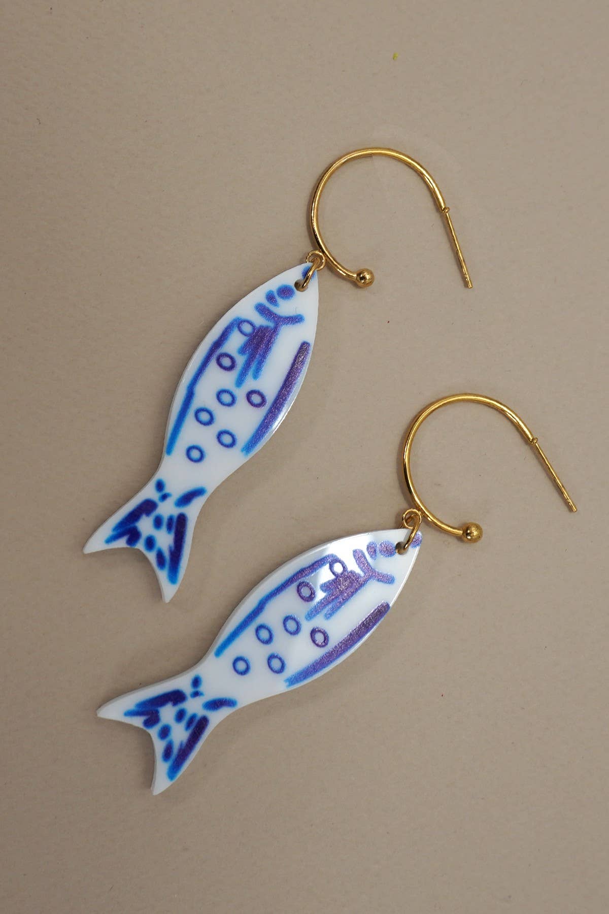 18K STAINLESS STEEL TARNISH FREE FISH EARRINGS | GOLD